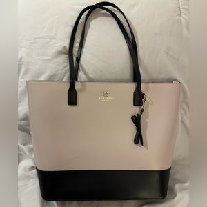 Kate Spade Shoulder bag in Great condition!